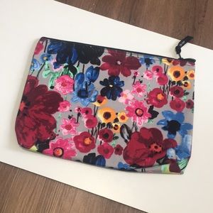 Thirty One Zipper Pouch